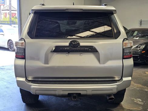 Used 2020 Toyota 4Runner TRD Off-Road AWD/4WD image 3