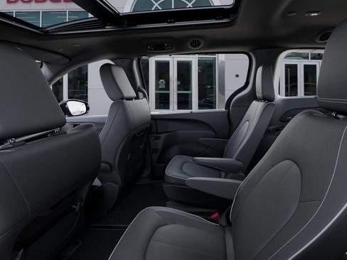 New 2026 Chrysler Pacifica Limited w/ S Appearance Package FWD image 23