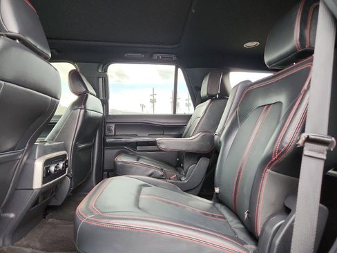 Used 2023 Ford Expedition Limited AWD/4WD image 11