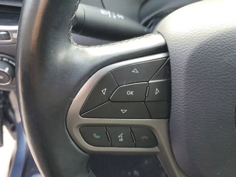 Certified 2020 Jeep Cherokee Limited image 10