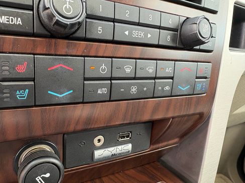 Used 2010 Ford F150 Platinum image 19