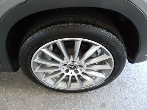 Used 2019 Mercedes-Benz GLA 250 4MATIC image 27
