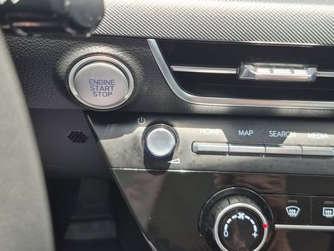 Used 2025 Hyundai Sonata SE FWD image 17