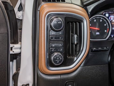 Used 2020 Chevrolet Silverado 3500 High Country AWD/4WD image 17