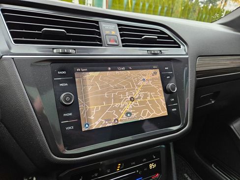 Used 2022 Volkswagen Tiguan SEL R-Line image 22