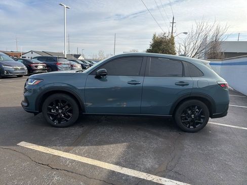 Certified 2025 Honda HR-V Sport image 2