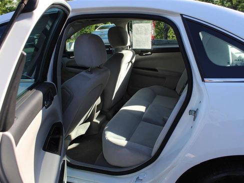 Used 2016 Chevrolet Impala Limited LS FWD image 19