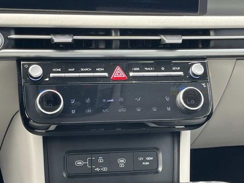 New 2026 Hyundai Tucson Limited FWD image 17