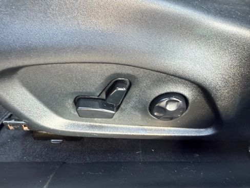 Used 2018 Jeep Compass Limited w/ Safe & Security Group image 19