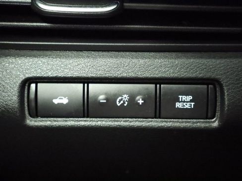 Used 2022 Nissan Altima 2.5 SR FWD image 33