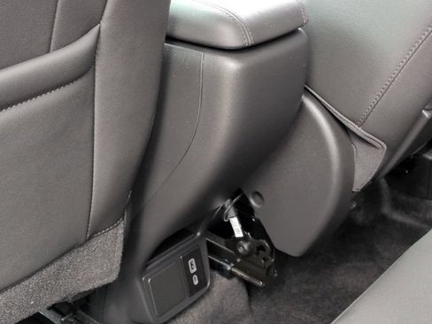 Used 2023 Buick Encore GX Select w/ Sport Touring Package FWD image 22