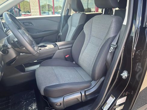 Used 2021 Nissan Rogue S FWD image 10
