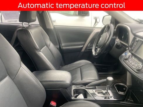 Used 2018 Toyota RAV4 Limited image 12