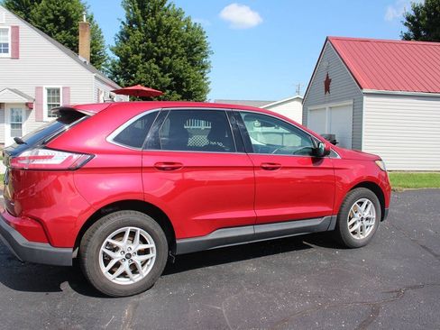 Used 2023 Ford Edge SEL w/ Convenience Package AWD/4WD image 3