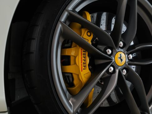 Used 2018 Ferrari 488 Spider RWD image 24