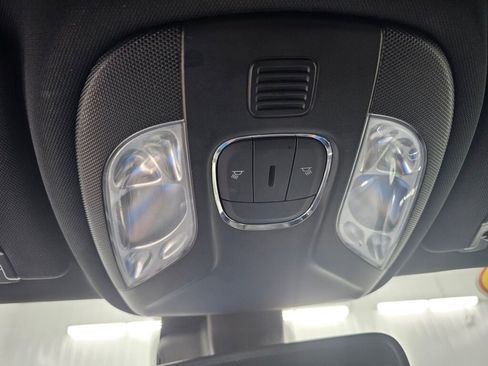 Used 2024 Jeep Compass Limited image 21