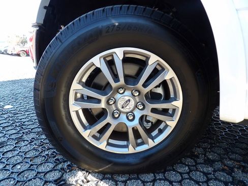 Used 2019 Ford F150 Lariat w/ Trailer Tow Package image 31