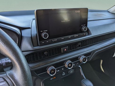 Used 2024 Honda CR-V LX image 18