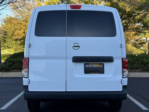 Used 2016 Nissan NV200 S w/ Back Door Glass Package image 8