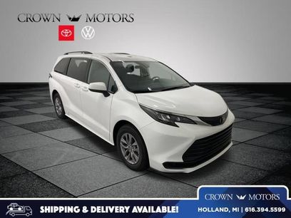 Used 2026 Toyota Sienna LE