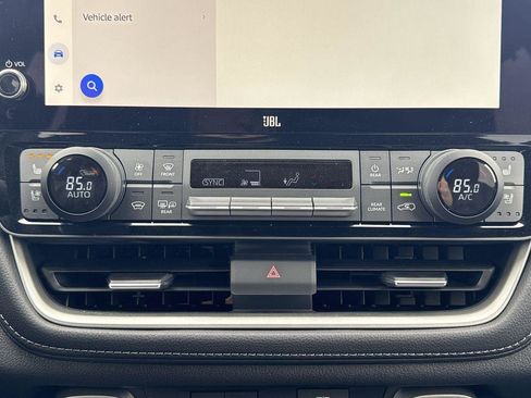 Used 2025 Toyota Grand Highlander AWD image 18