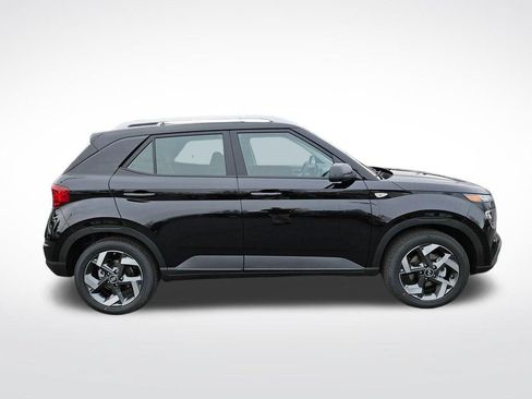 Used 2026 Hyundai Venue SEL FWD image 2