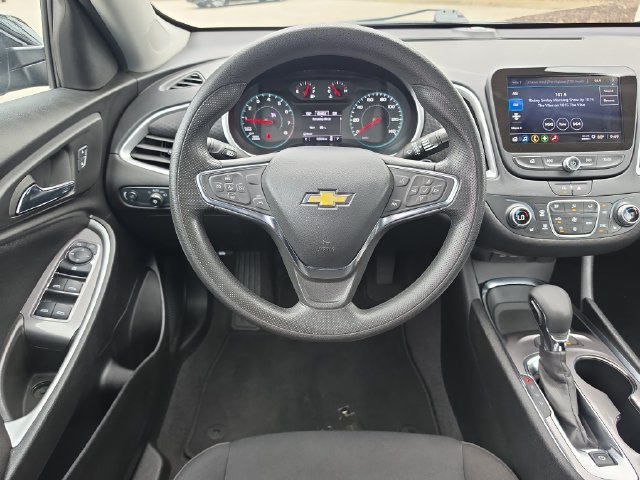 Used 2025 Chevrolet Malibu LT FWD image 13