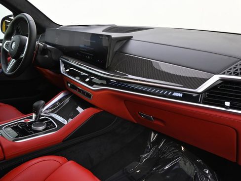 Used 2025 BMW X5 M Competition w/ Executive Package image 15