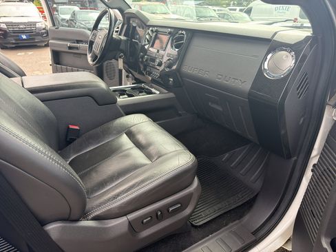 Used 2012 Ford F250 Lariat w/ Lariat Ultimate Pkg AWD/4WD image 13