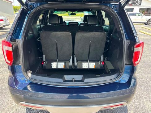 Used 2016 Ford Explorer XLT w/ Equipment Group 202A AWD/4WD image 30