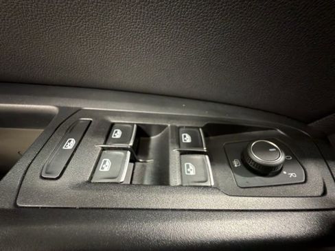 Used 2019 Volkswagen Atlas SEL image 13