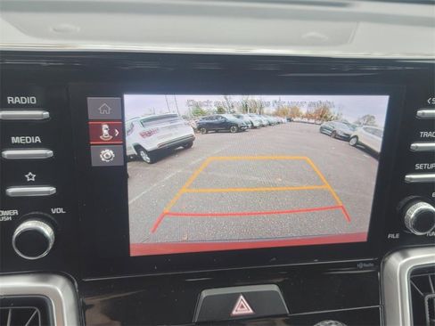 Used 2023 Kia Sorento LX image 33