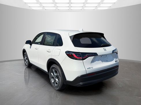 New 2026 Honda HR-V LX image 4