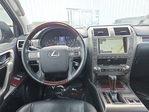Used 2019 Lexus GX 460 image 13