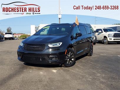 Certified 2021 Chrysler Pacifica Touring-L w/ S Appearance Package