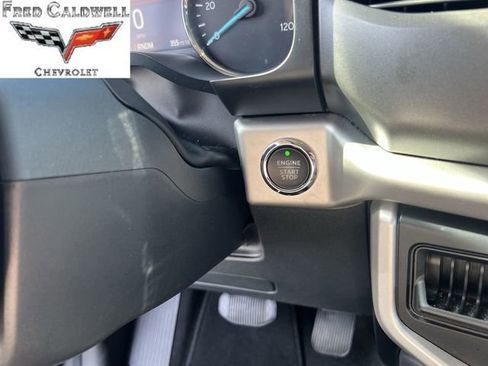 Used 2024 Ford Expedition Max XLT image 16