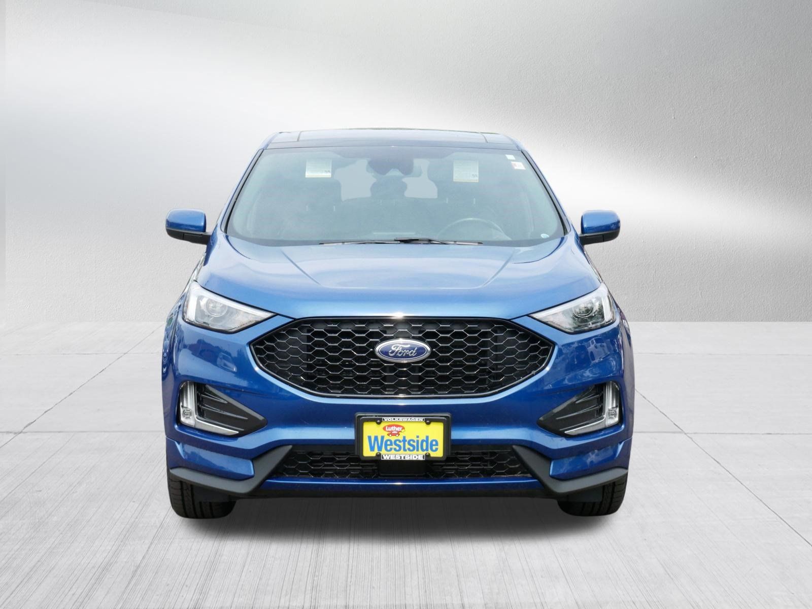 Used 2024 Ford Edge ST-Line w/ Class II Trailer Tow Package AWD/4WD image 2