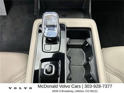 New 2025 Volvo XC90 B5 Core w/ Protection Package Premier AWD/4WD image 19