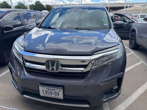 Used 2020 Honda Pilot Touring image 2