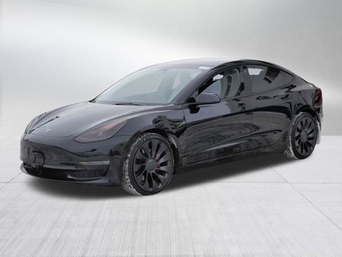 Used 2023 Tesla Model 3 Performance image 3