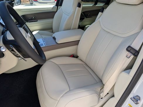 New 2026 Land Rover Range Rover SE image 5