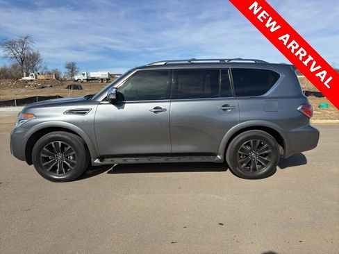 Used 2019 Nissan Armada Platinum w/ Interior Lighting Package image 6