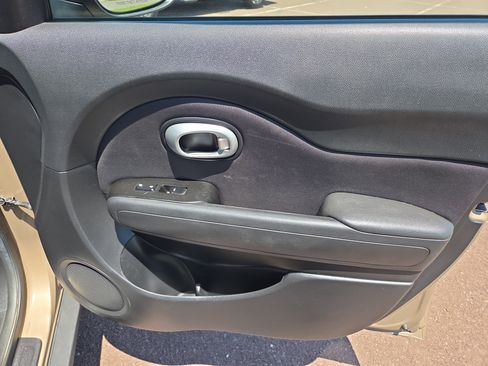 Used 2015 Kia Soul FWD image 17