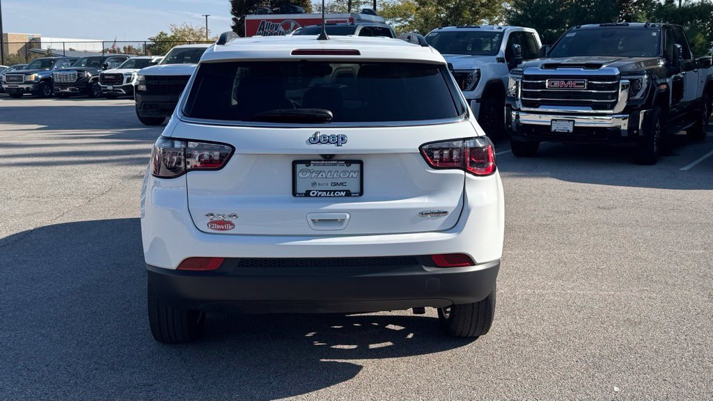 Used 2022 Jeep Compass Latitude AWD/4WD image 3