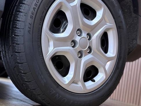 Used 2017 Ford Escape S image 11