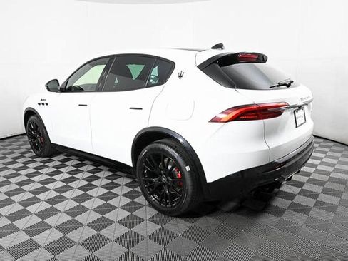 Used 2025 Maserati Grecale Modena image 28