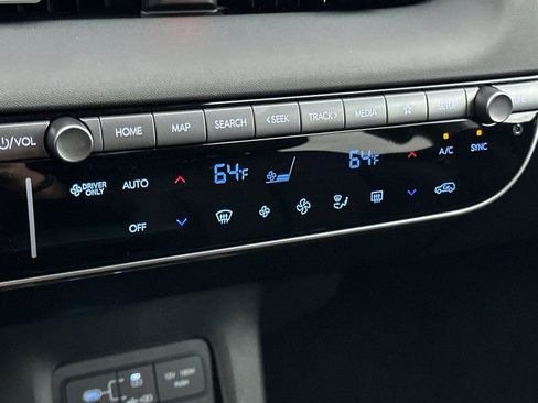 New 2026 Hyundai Ioniq 5 SEL image 18