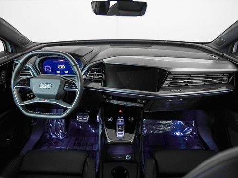 Used 2024 Audi Q4 e-tron Premium Plus image 12