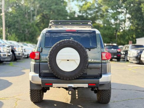 Used 2011 Toyota FJ Cruiser 4WD w/ Convenience Pkg image 7