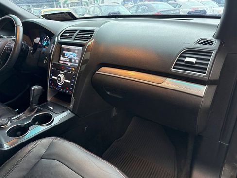 Used 2016 Ford Explorer Sport image 16